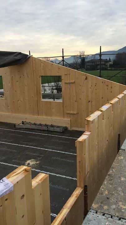 1513677563 413 Procedono i lavori presso il nostro cantiere di Padova dopo 8 giorni di cantiere inizia la posa del tetto