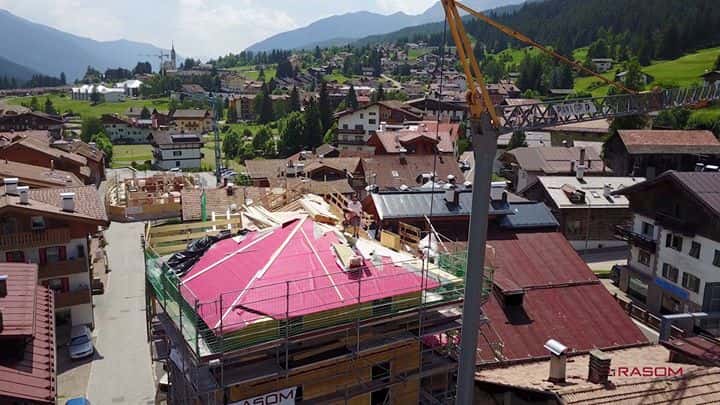 La Torn Edificio di tre piani interamente in legnostruttura a pannelli X Lam Il progetto e dellarchitetto Damiano